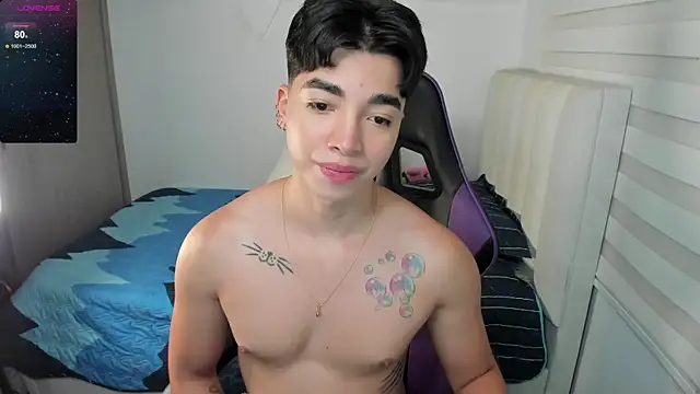 santy7v7 online show from September 21, 2025, 1:24 pm