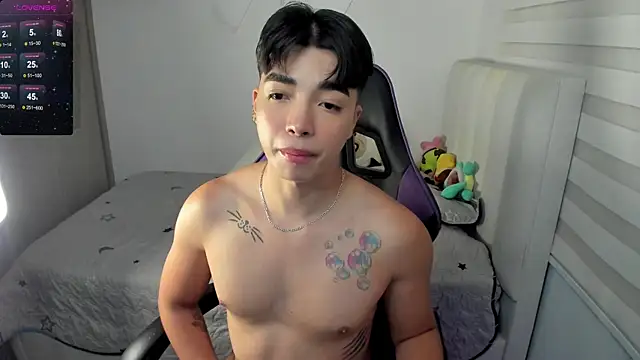 Snapshot of santy7v7 chatting on November 12, 2025, 1:44 pm santy7v7 online show from November 12, 2025, 1:44 pm