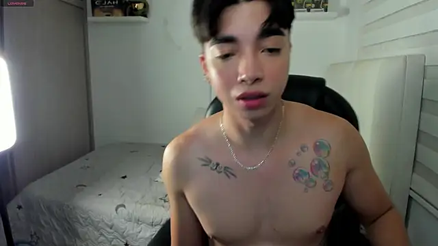 Snapshot of santy7v7 chatting on December 18, 2025, 1:28 pm santy7v7 online show from December 18, 2025, 1:28 pm