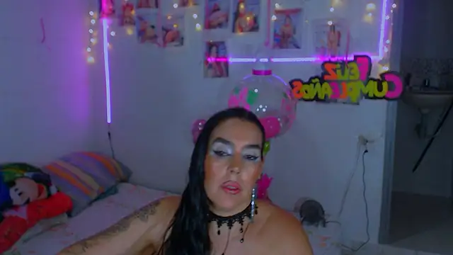 sweet vanessa 22 online show from December 7, 2024, 3:58 am