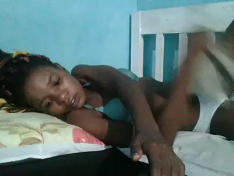 sweetchic  online show from February 11, 2025, 2:03 am