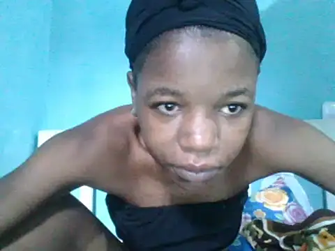 sweetchic  online show from February 20, 2025, 7:01 am