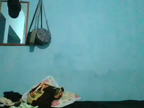 sweetchic  online show from March 17, 2025, 10:38 pm