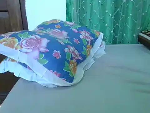 Snapshot of sweetchic_ chatting on October 26, 2025, 10:21 am sweetchic  online show from October 26, 2025, 10:21 am