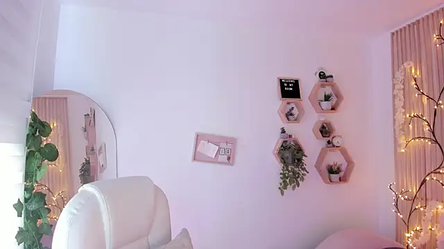 Snapshot of paulinacostello chatting on October 10, 2025, 3:55 pm paulinacostello online show from October 10, 2025, 3:55 pm