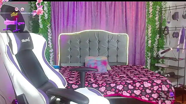 Snapshot of ariana-lopez chatting on June 4, 2026, 5:19 pm ariana-lopez online show from June 4, 2026, 5:19 pm