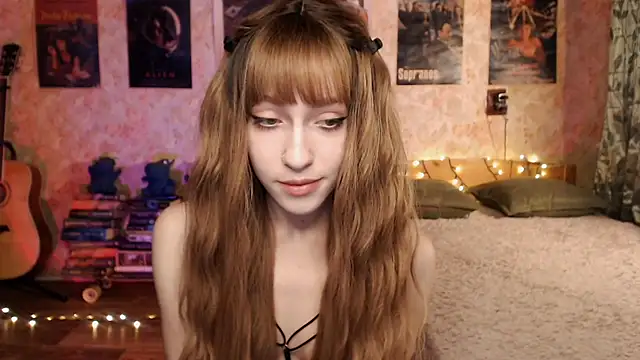 Friendly Ellie online show from December 10, 2024, 11:51 pm