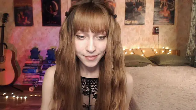 Friendly Ellie online show from December 16, 2024, 3:30 am