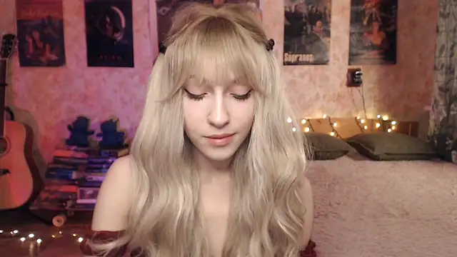 Friendly Ellie online show from January 19, 2025, 12:17 am