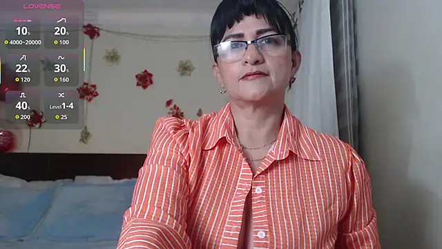 Snapshot of ISABEEL_SOFIA01 chatting on September 24, 2025, 10:29 am ISABEEL SOFIA01 online show from September 24, 2025, 10:29 am