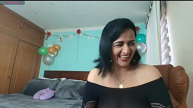 ISABEEL SOFIA01 online show from June 11, 2026, 3:32 pm