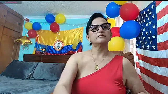 ISABEEL SOFIA01 online show from July 4, 2026, 7:20 pm