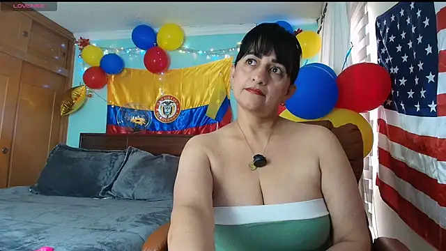 ISABEEL SOFIA01 online show from July 9, 2026, 8:02 pm