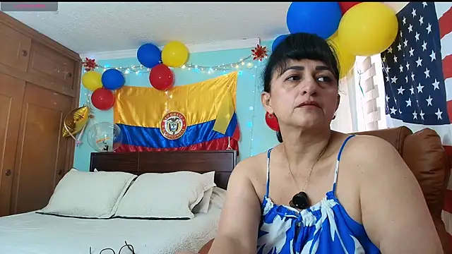 ISABEEL SOFIA01 online show from July 14, 2026, 8:03 pm