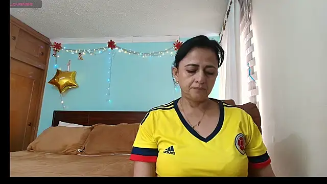 ISABEEL SOFIA01 online show from August 1, 2026, 8:41 pm