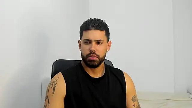 Snapshot of Justyn_Torres chatting on September 9, 2025, 2:44 am Justyn Torres online show from September 9, 2025, 2:44 am