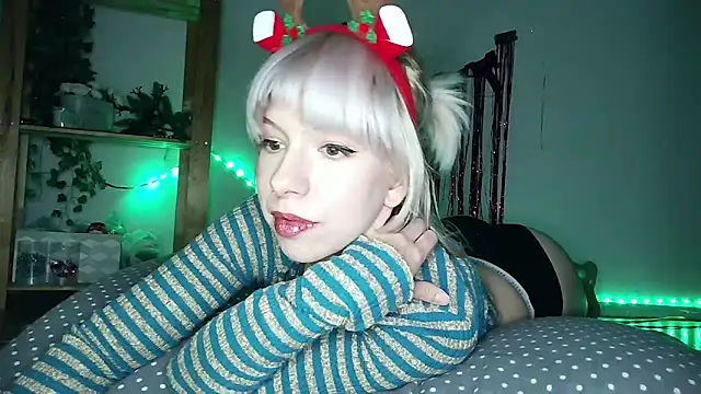 cruellagoth666 online show from December 22, 2024, 1:11 pm