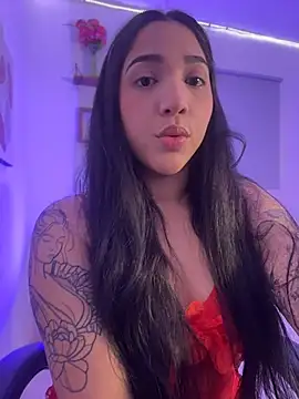 Amandanauty online show from May 3, 2026, 4:51 am