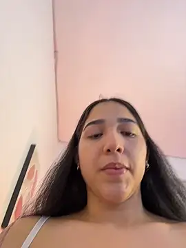 Amandanauty online show from May 4, 2026, 5:03 am