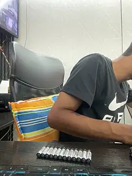 XWillianSmithX online show from September 24, 2025, 5:27 pm