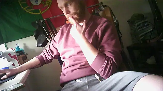 Snapshot of Gingerguyxl29 chatting on October 31, 2025, 11:55 am Gingerguyxl29 online show from October 31, 2025, 11:55 am