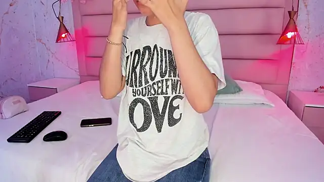 IvySanders1 online show from October 12, 2025, 1:10 pm