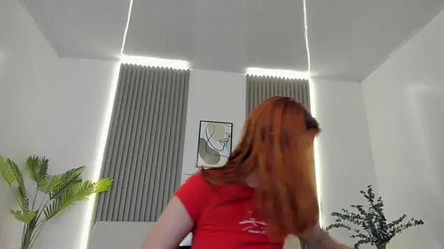 emilyycute  online show from January 8, 2025, 12:15 pm