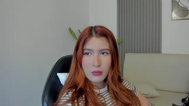 emilyycute  online show from January 16, 2025, 12:09 pm