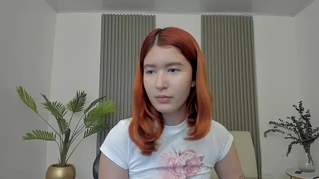 emilyycute  online show from January 21, 2025, 12:29 pm