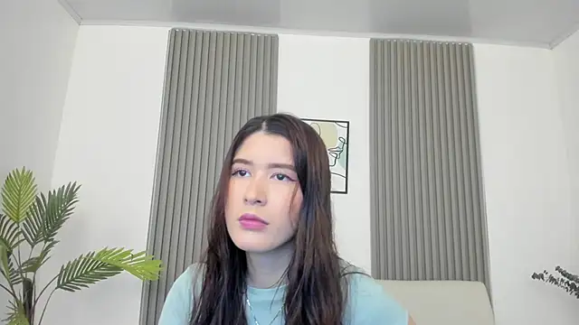 emilyycute  online show from March 3, 2025, 12:16 pm