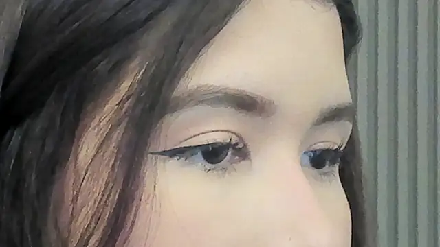 emilyycute  online show from March 4, 2025, 12:12 pm