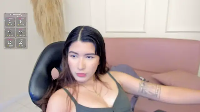 emilyycute  online show from September 10, 2025, 12:16 pm