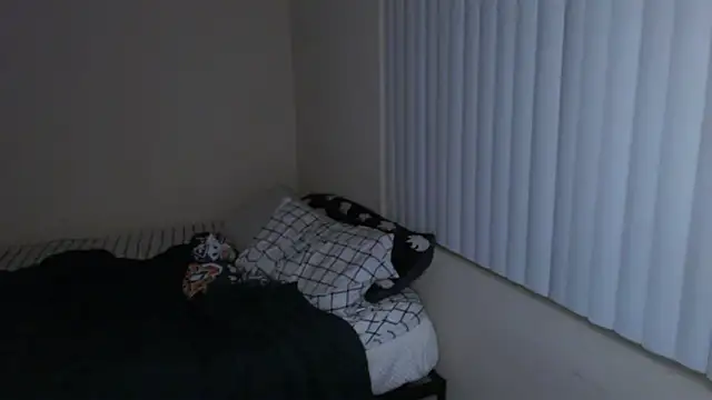 alexiajames99 online show from February 27, 2025, 9:54 am