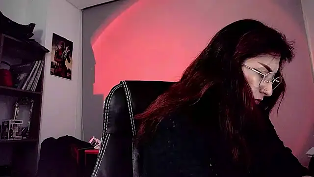 Scarlett Sen online show from November 7, 2025, 1:00 pm