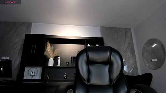 NickyLawson online show from April 24, 2026, 4:04 am