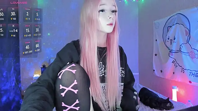 Snapshot of Misty_Shadow chatting on September 15, 2025, 7:25 pm Misty Shadow online show from September 15, 2025, 7:25 pm