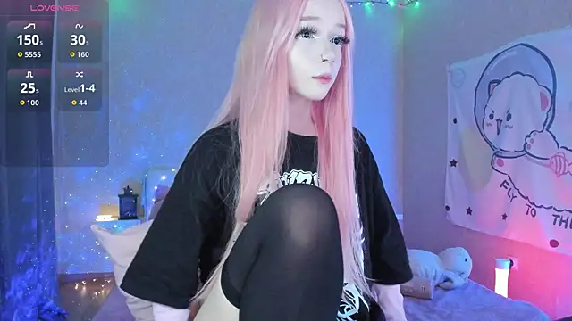 Snapshot of Misty_Shadow chatting on October 4, 2025, 9:46 pm Misty Shadow online show from October 4, 2025, 9:46 pm