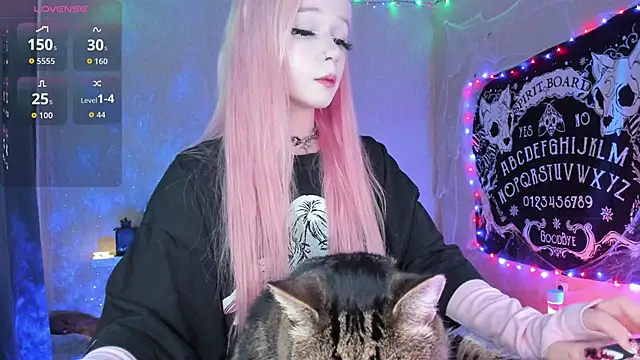 Snapshot of Misty_Shadow chatting on October 26, 2025, 10:15 pm Misty Shadow online show from October 26, 2025, 10:15 pm