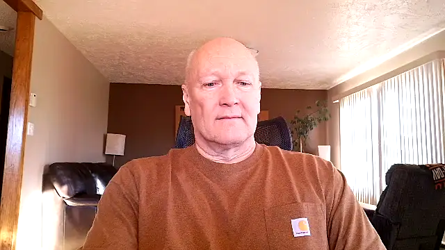 Snapshot of BasicAnt chatting on February 12, 2026, 3:29 pm BasicAnt online show from February 12, 2026, 3:29 pm