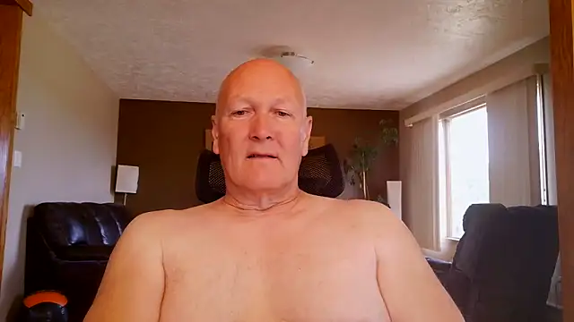 Snapshot of BasicAnt chatting on June 16, 2026, 2:30 pm BasicAnt online show from June 16, 2026, 2:30 pm