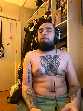 Snapshot of cnasty5621333 chatting on November 14, 2025, 10:58 am cnasty5621333 online show from November 14, 2025, 10:58 am