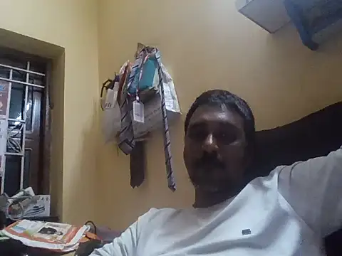 Snapshot of divakar2022 chatting on October 6, 2025, 5:10 pm divakar2022 online show from October 6, 2025, 5:10 pm