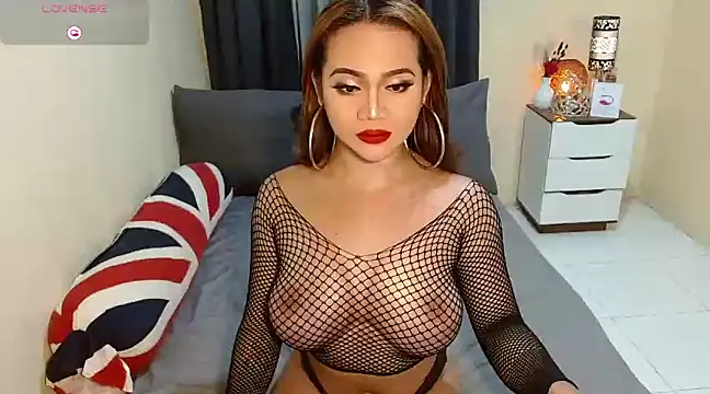 QueenVersa online show from December 3, 2024, 11:02 pm