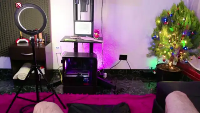 Snapshot of lilithandpaul chatting on December 23, 2024, 7:41 pm lilithandpaul online show from December 23, 2024, 7:41 pm