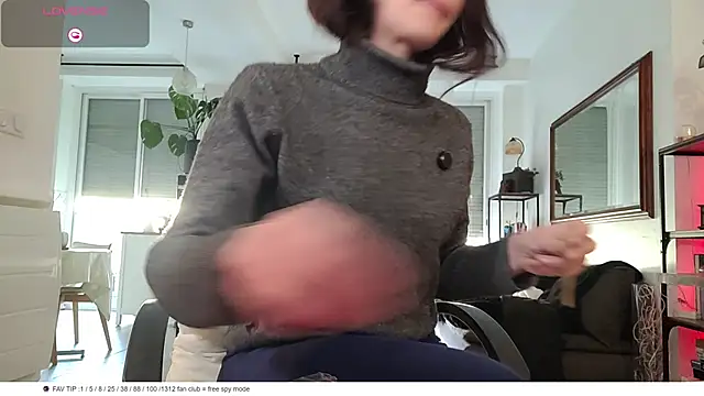 LanaCorona online show from January 6, 2026, 1:26 pm