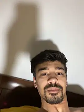 Snapshot of Hermanooooooo chatting on May 12, 2026, 1:52 pm Hermanooooooo online show from May 12, 2026, 1:52 pm
