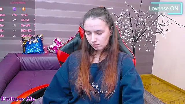 iris nikhols online show from December 11, 2024, 7:03 pm
