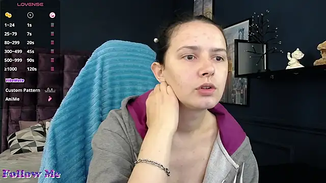 iris nikhols online show from June 14, 2026, 1:58 am