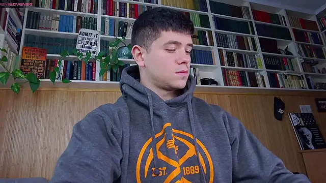 Snapshot of Arilas_ chatting on September 26, 2025, 7:01 am Arilas  online show from September 26, 2025, 7:01 am