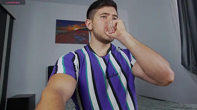 Snapshot of Arilas_ chatting on November 4, 2025, 7:29 am Arilas  online show from November 4, 2025, 7:29 am